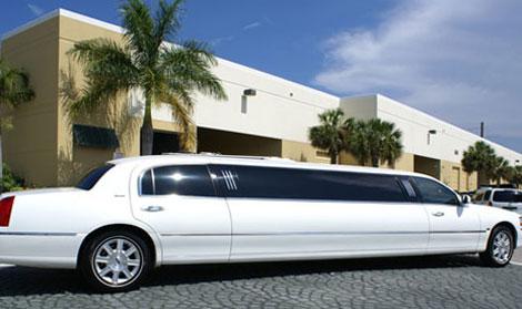 Key West White Lincoln Limousine 